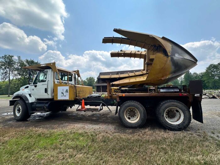 90D on International 7500 - Image 5