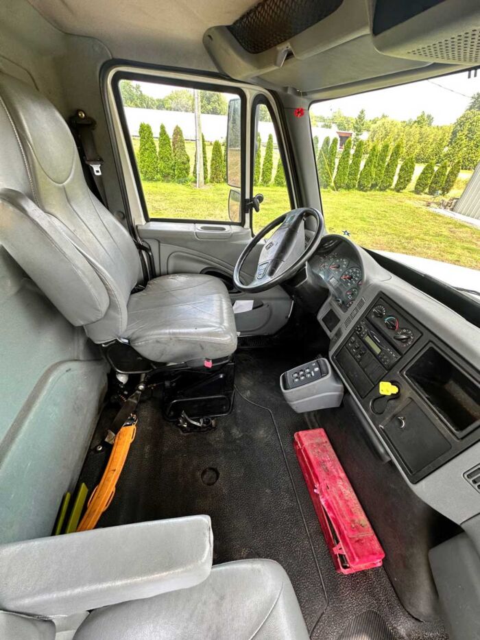 90D on International 7500 - Image 7